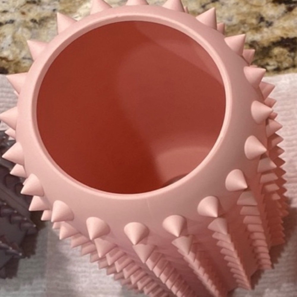Spiked 1L (32oz) Bkr sleeves in Tutu (ballet pink)